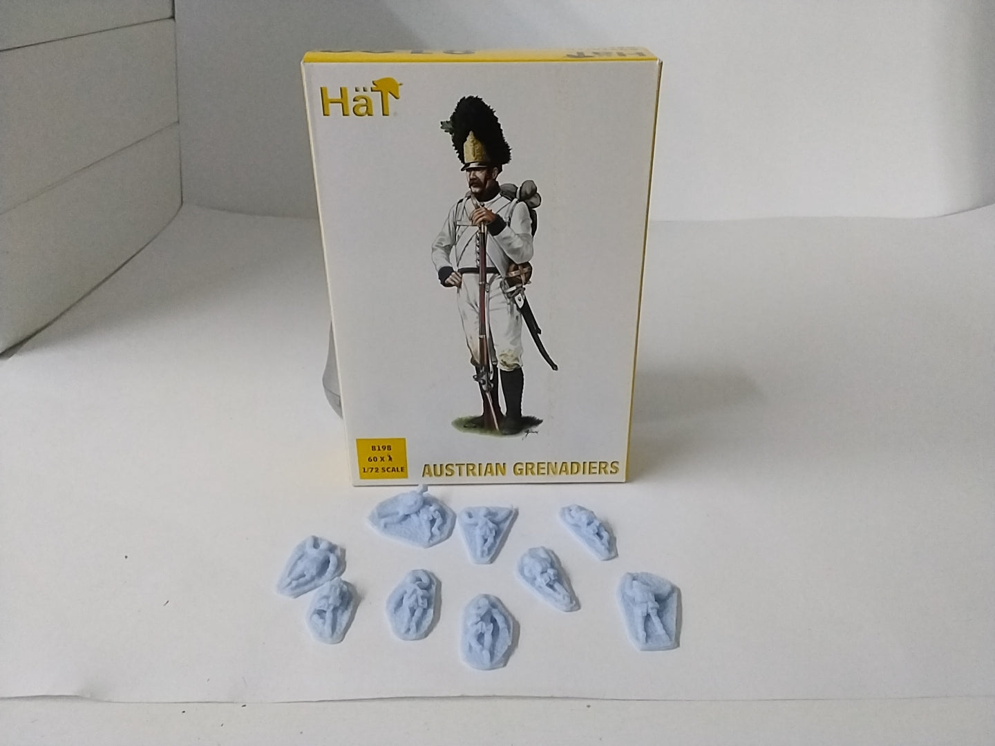 HAT 8198b AUSTRIAN GRANADIERS con morti 1/72