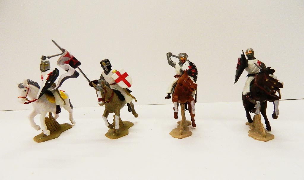 BRITAIN DSG BRIT081 CAVALIERI TEUTONICI DIPINTI SENZA SCATOLA 1/32