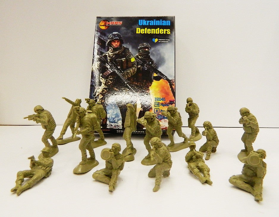 Bundle Lot: Mars Figures 72143 & 72138 – 1/72 Scale Ukrainian Defenders Plastic Model Kits (Unassembled/Unpainted)