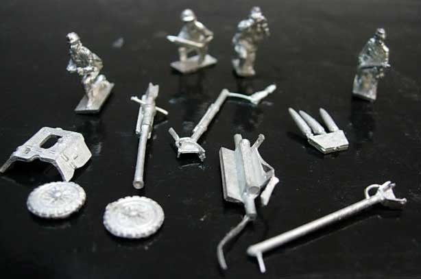 WGUN65 WARMODELLING 20MM METALLO RUSSIAN 45MM -AT GUN + CREW
