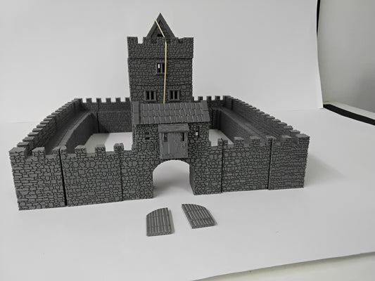 Es010 Medieval  Tower House    1/72