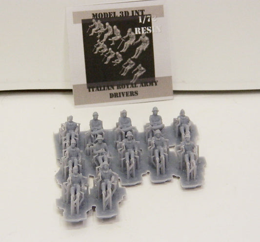 FLOR25 ITALIAN ROYAL ARMY ITALIAN DRIVERS 1/72