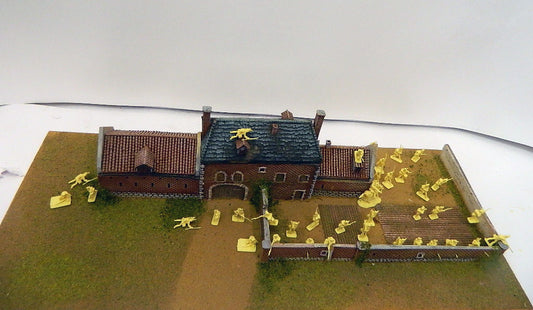 WATERLOO1815 PEZZO UNICO PARTE FRONTALE  DEL CASTELLO DI HOUGHMONT 1/72