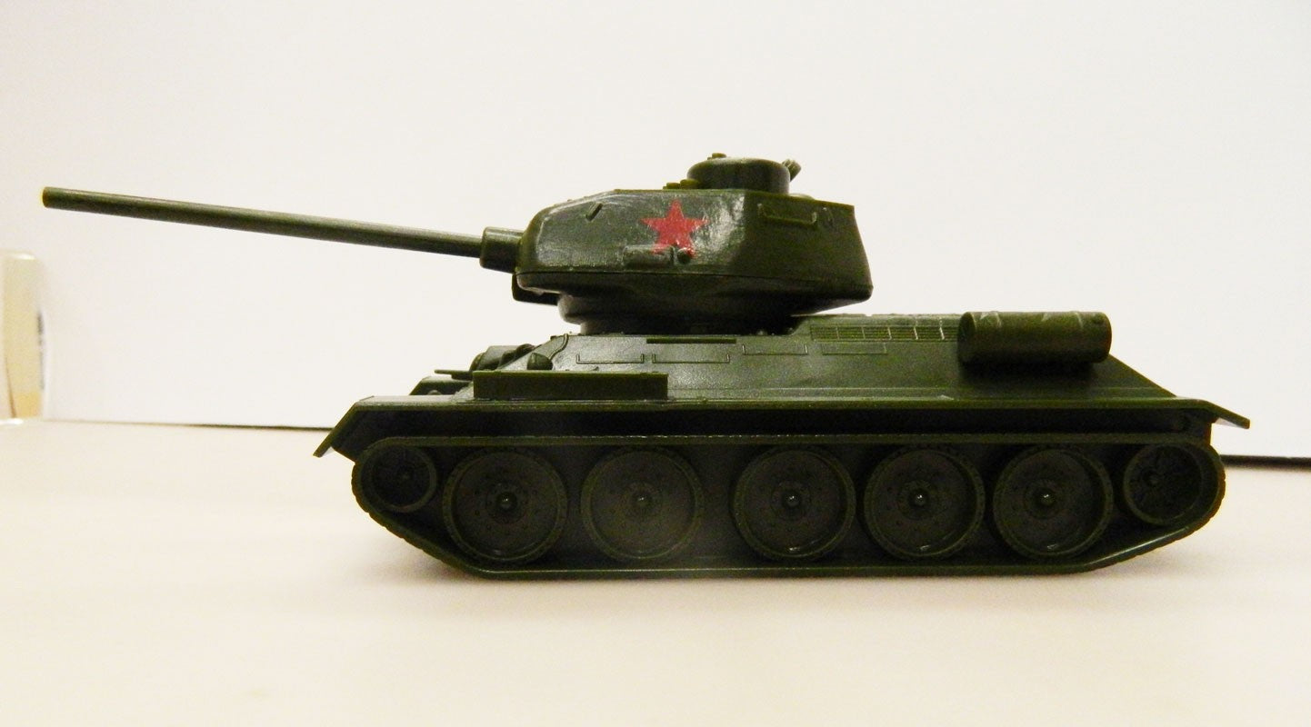 RUS001 CLASSIC TOY SOLDIERS 1/32 CARRO RUSSO T-34