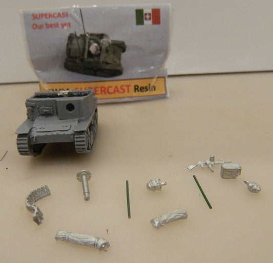 T0 EWM 1/72 SEMOVENTE COMMANDO Tank Company Command Interior detalling of radios & 2 crew plus stowage