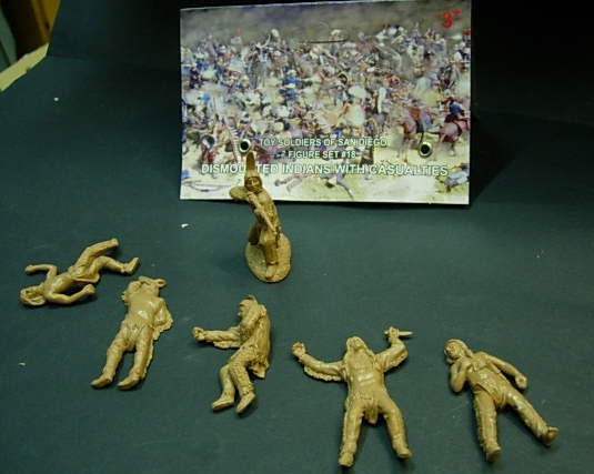 TSSD SET18   DISMOUNTED INDIANS WITH CASUALTIES 1/32