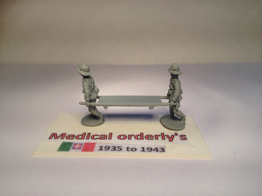 Y0 EWM 1/72 Italian Army 2 x Medical orderlys with stretcher.